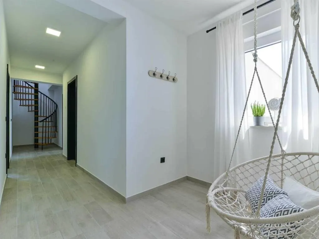 Katharina Comfortable Holiday Residence Maslenica Villa