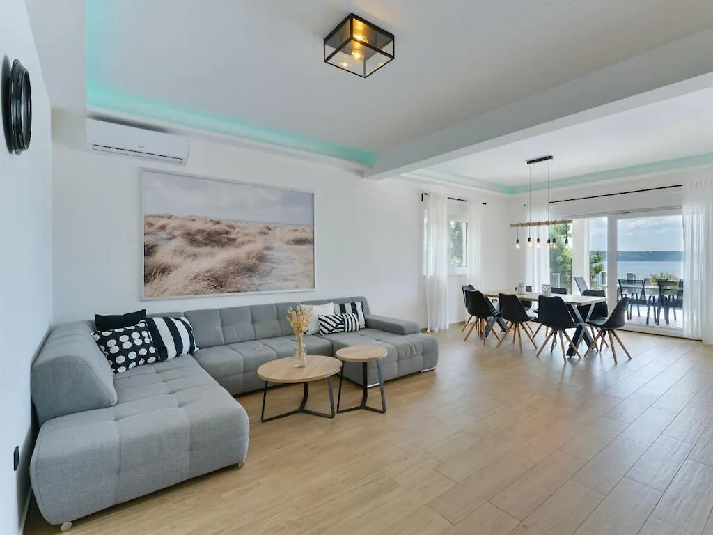 Katharina Comfortable Holiday Residence Maslenica