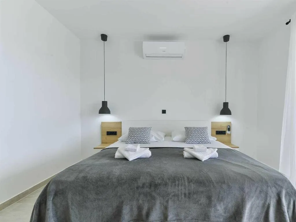 Katharina Comfortable Holiday Residence Maslenica