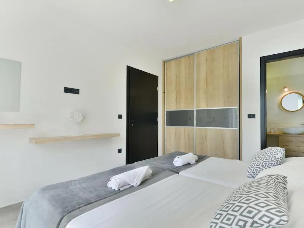 Villa Katharina Comfortable Holiday Residence Maslenica