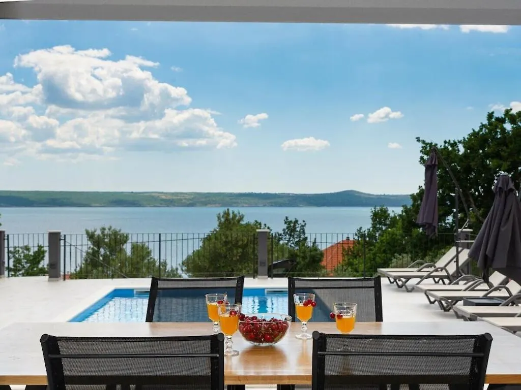Katharina Comfortable Holiday Residence Maslenica Villa
