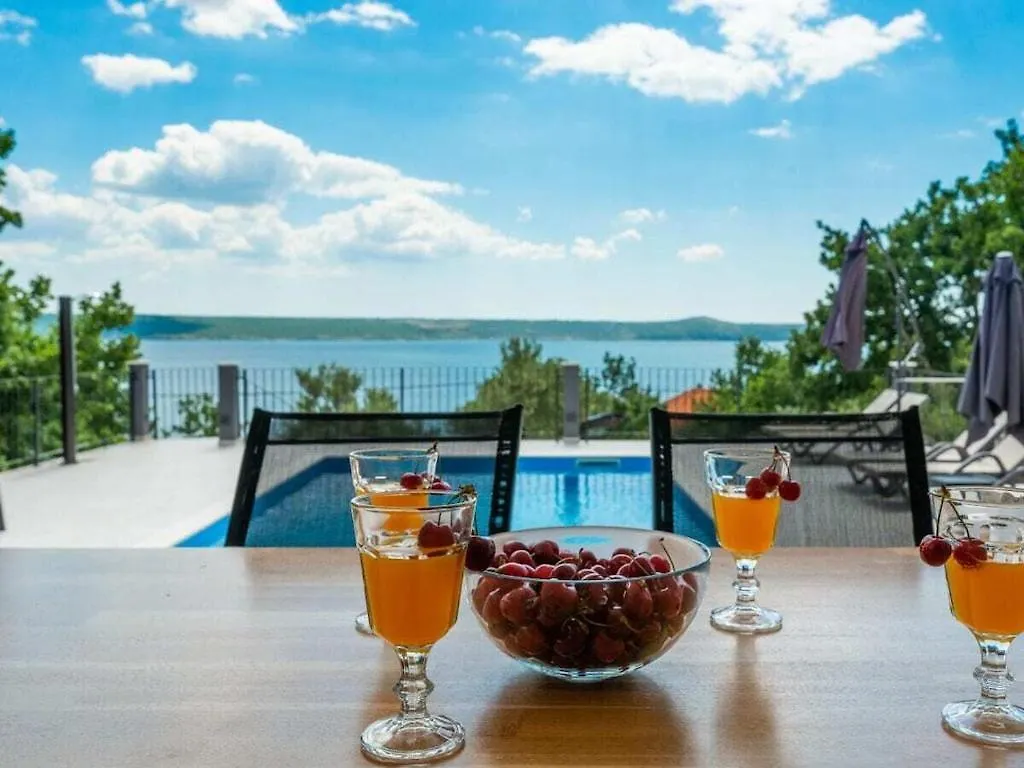 Katharina Comfortable Holiday Residence Maslenica Villa