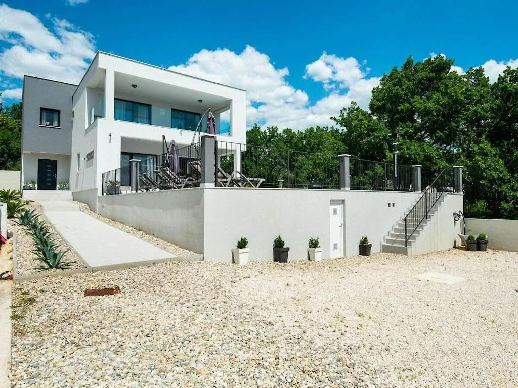 Katharina Comfortable Holiday Residence Maslenica Villa